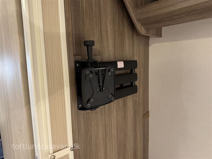 Hobby De Luxe 495 WFB