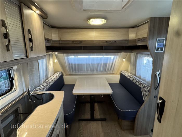 Hobby De Luxe 495 WFB