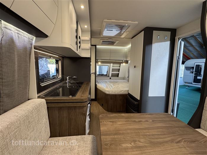 Hobby Excellent Edition 460 UFe