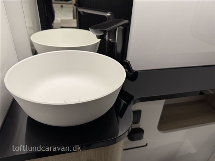 Hobby De Luxe 460 SFf