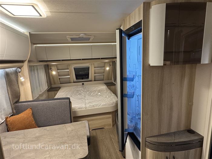 Hobby De Luxe 460 SFf