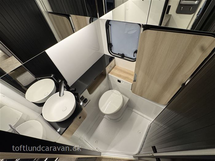 Hobby De Luxe 460 SFf