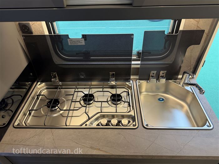 Hobby De Luxe 495 UL