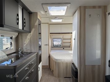 Hobby De Luxe 460 UFe