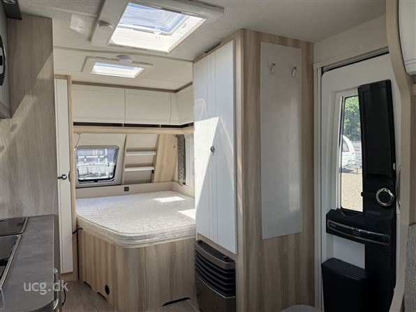 Hobby De Luxe 460 UFe