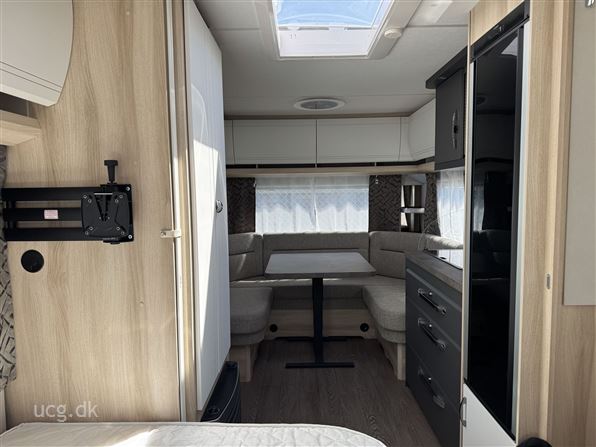 Hobby De Luxe 460 UFe
