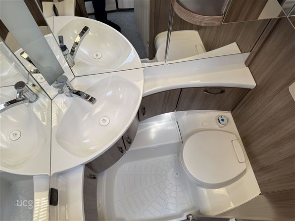 Hobby De Luxe 460 LU