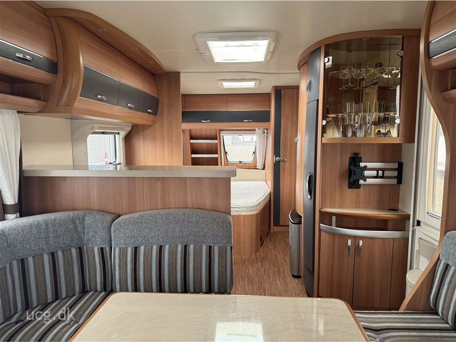 Hobby De Luxe 560 CFe