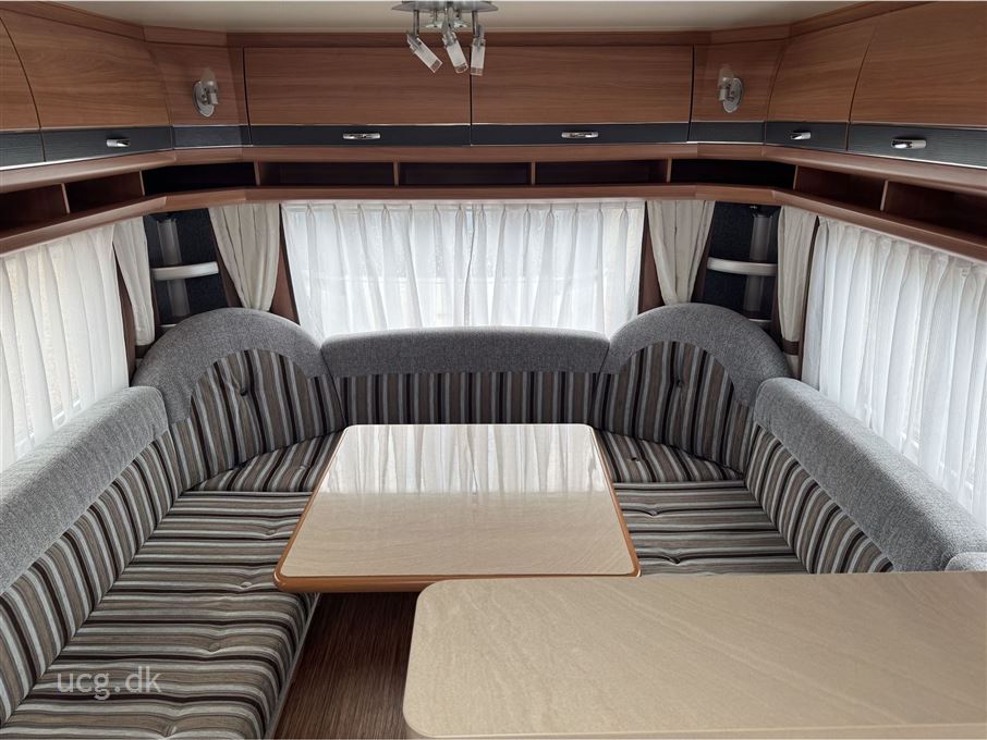 Hobby De Luxe 560 CFe