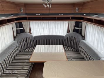 Hobby De Luxe 560 CFe