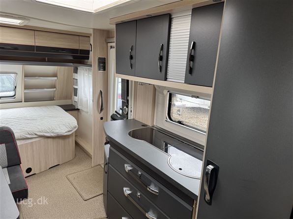 Hobby De Luxe Edition 545 KMF
