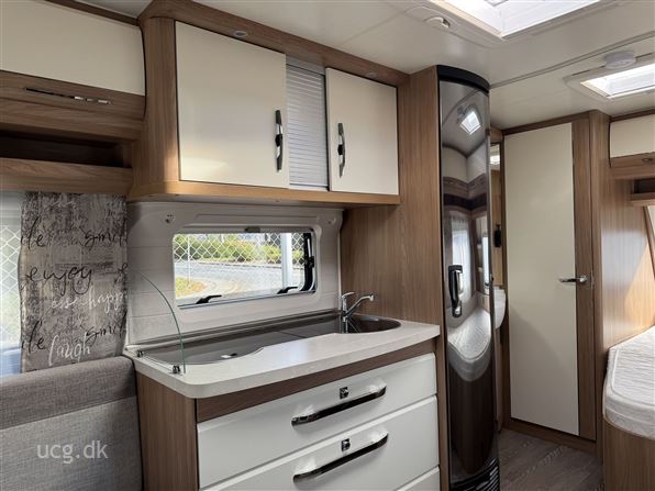 Hobby De Luxe 460 UFe