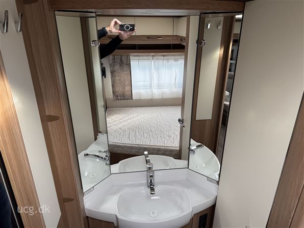 Hobby De Luxe 460 UFe