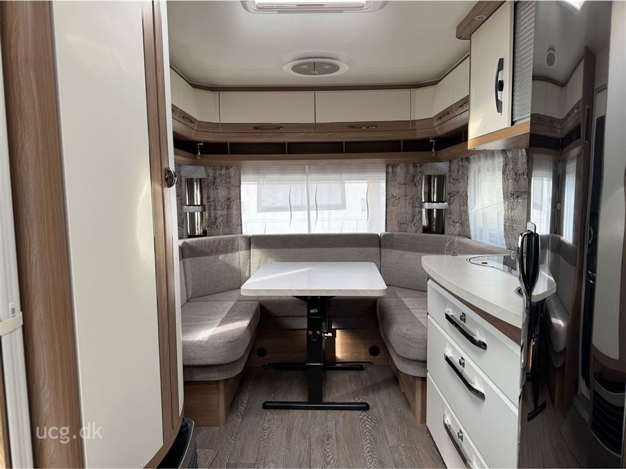 Hobby De Luxe 460 UFe