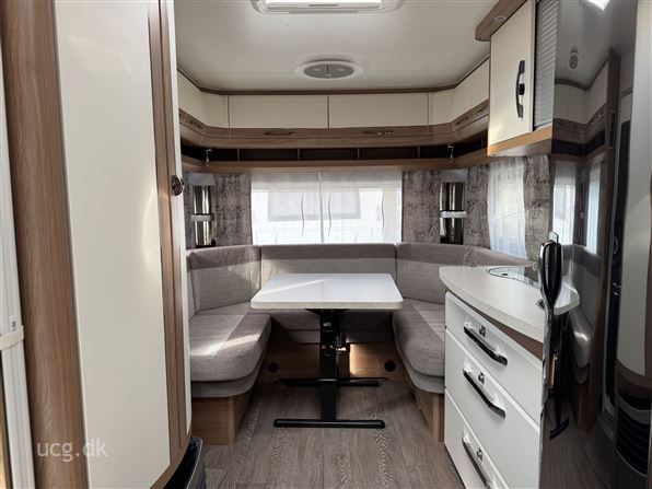 Hobby De Luxe 460 UFe