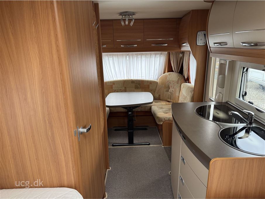 Hobby De Luxe 460 LU
