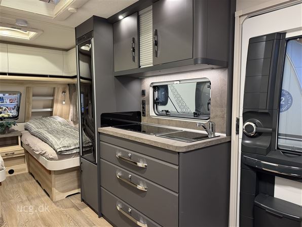 Hobby De Luxe 495 UL