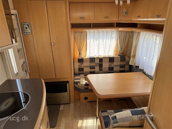 Hobby De Luxe 440 SF