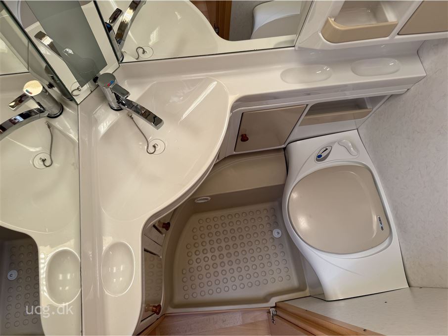 Hobby De Luxe 440 SF
