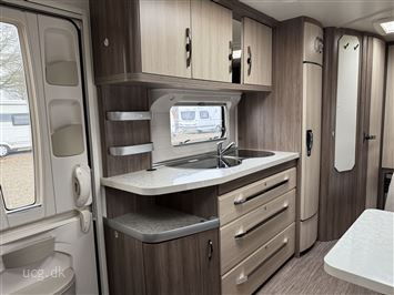 Hobby De Luxe 545 KMF