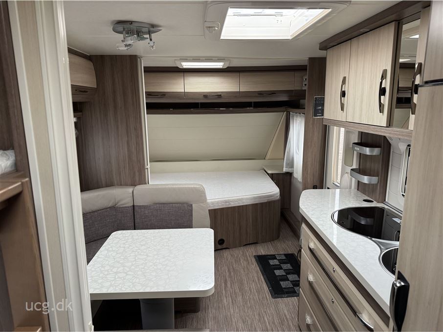 Hobby De Luxe 545 KMF