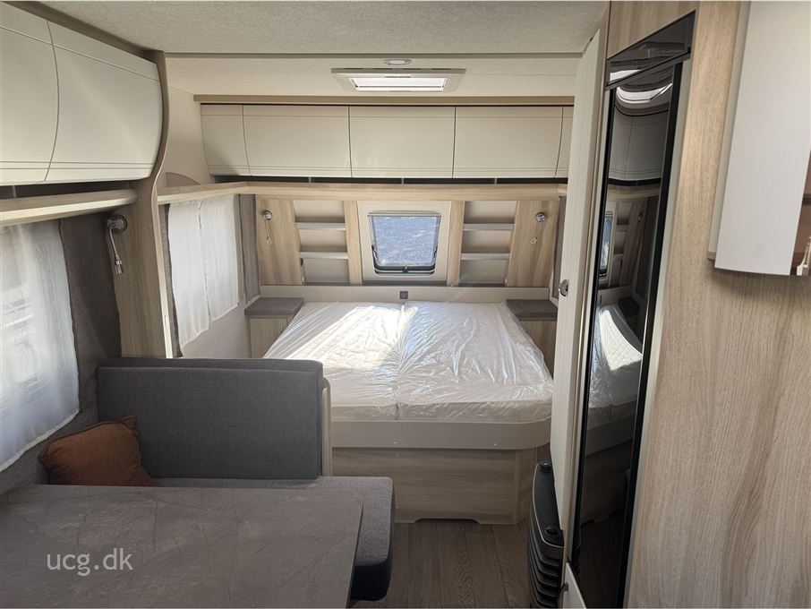 Hobby De Luxe 460 SFf