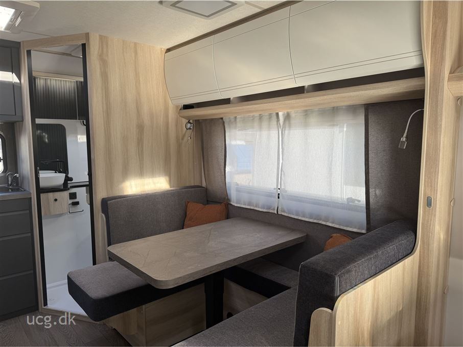 Hobby De Luxe 460 SFf