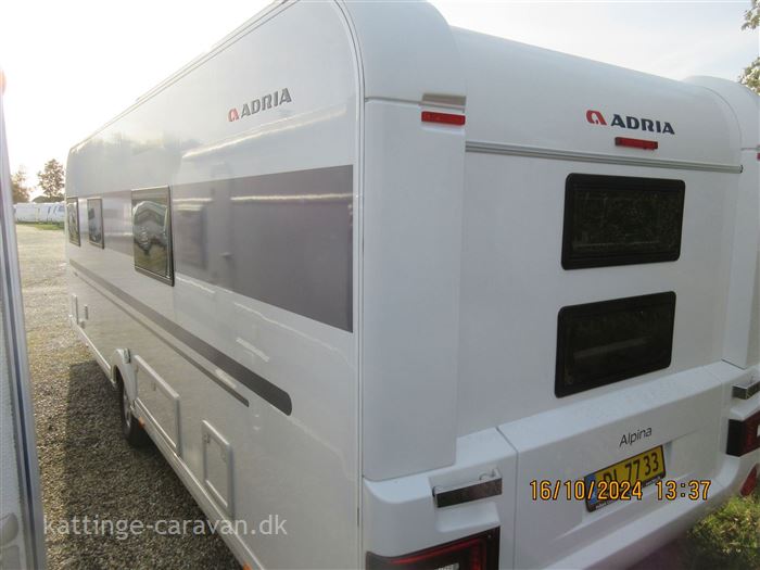 Adria Alpina 663 UK