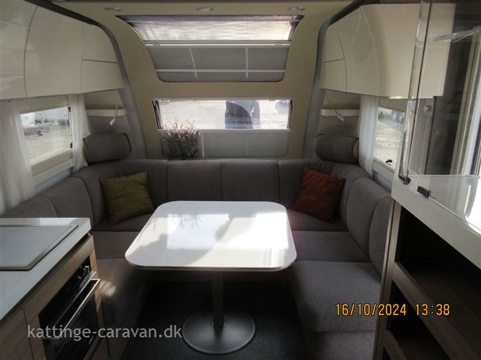 Adria Alpina 663 UK