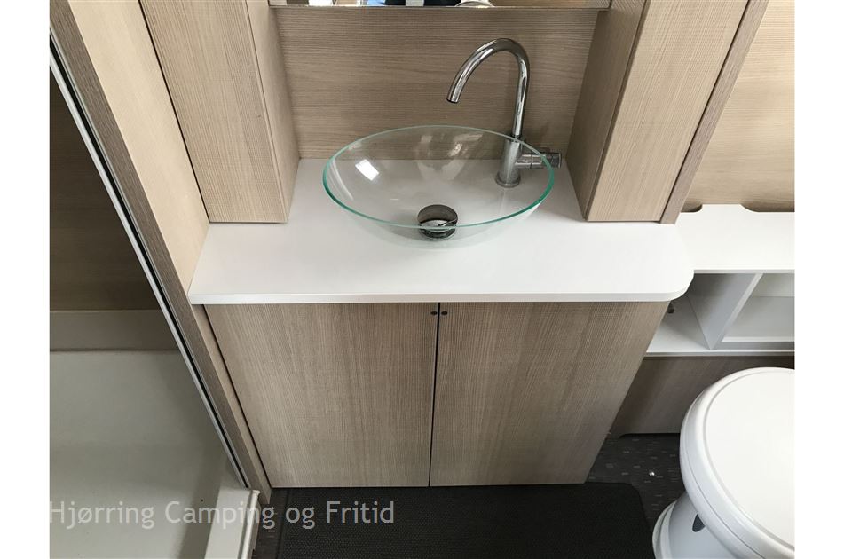 Adria Adora 572 UT