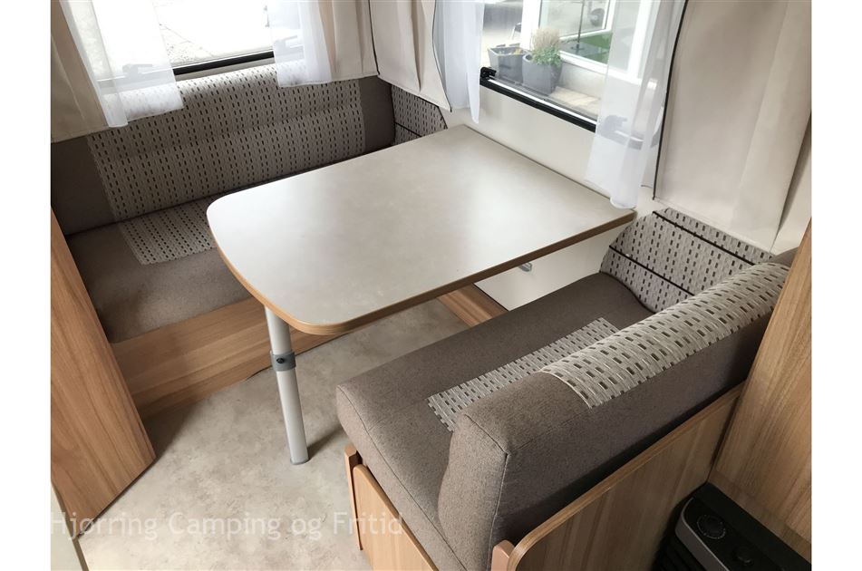 Caravelair Antares 390