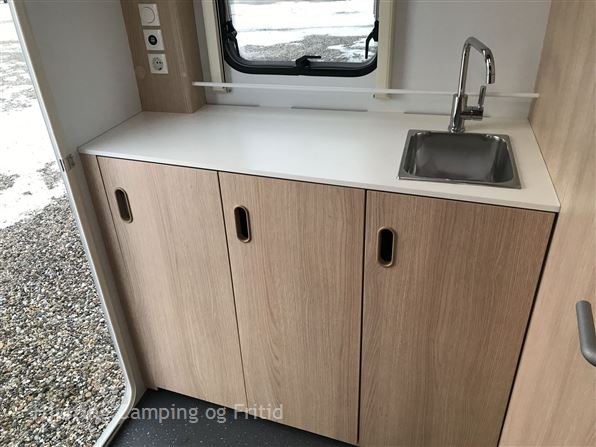 Adria Aviva Lite 300