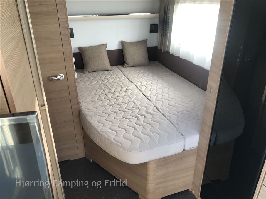 Adria Adora Silver "Jubilæumsmodel" 522 UP m. Alde