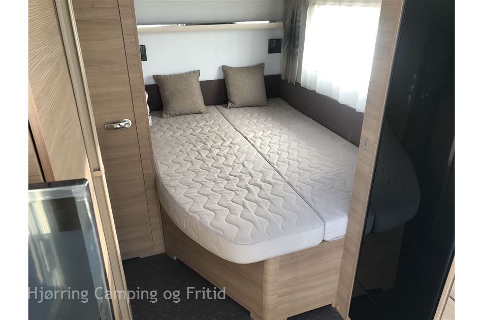 Adria Adora Silver "Jubilæumsmodel" 522 UP m. Alde