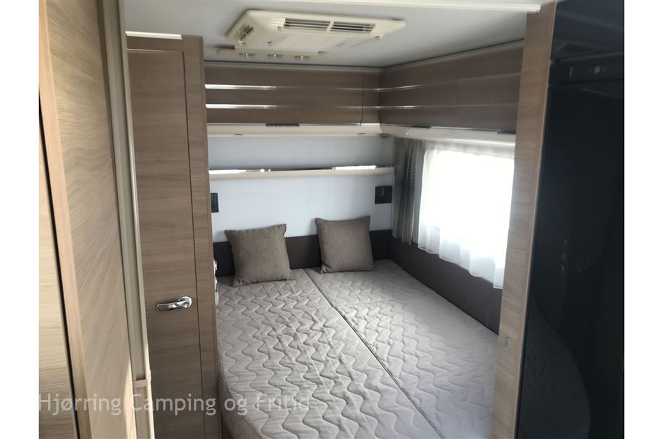 Adria Adora Silver "Jubilæumsmodel" 522 UP m. Alde