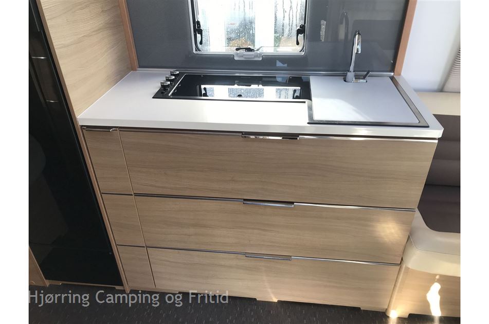 Adria Adora Silver "Jubilæumsmodel" 522 UP m. Alde