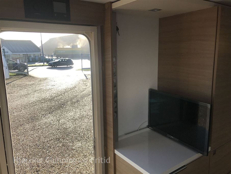 Adria Adora Silver "Jubilæumsmodel" 522 UP m. Alde