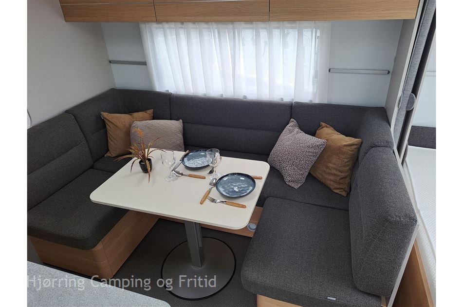 Adria Adora 573 PT