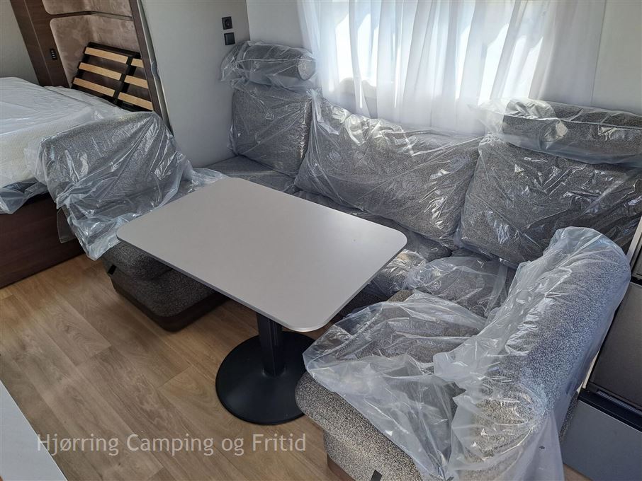 Adria Alpina 663 HT TWIN AXEL