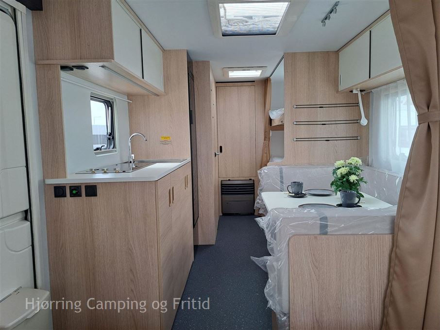 Adria Aviva 563 PT 3 køjer