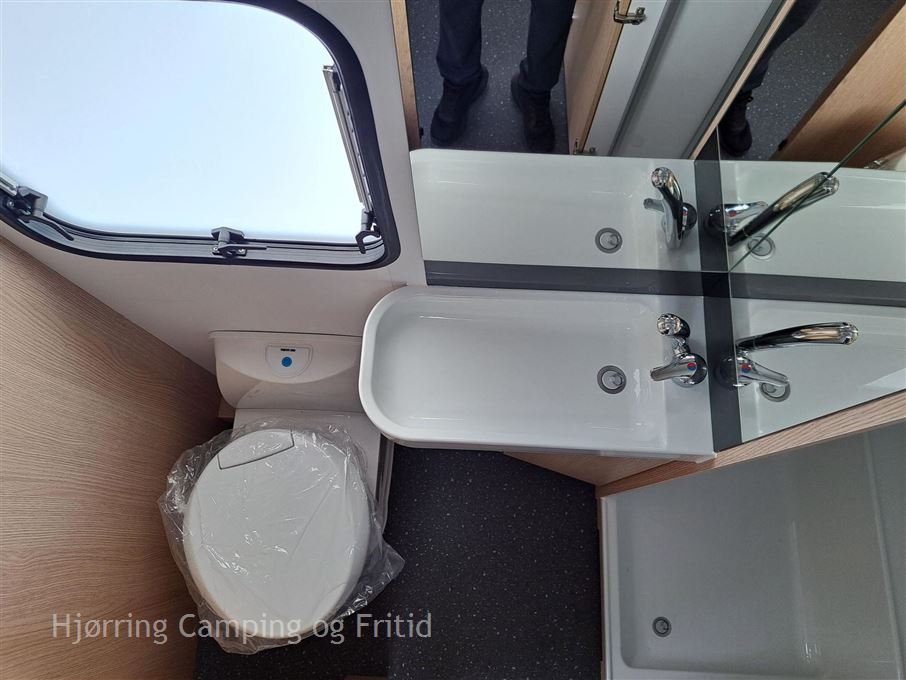 Adria Aviva 563 PT 3 køjer