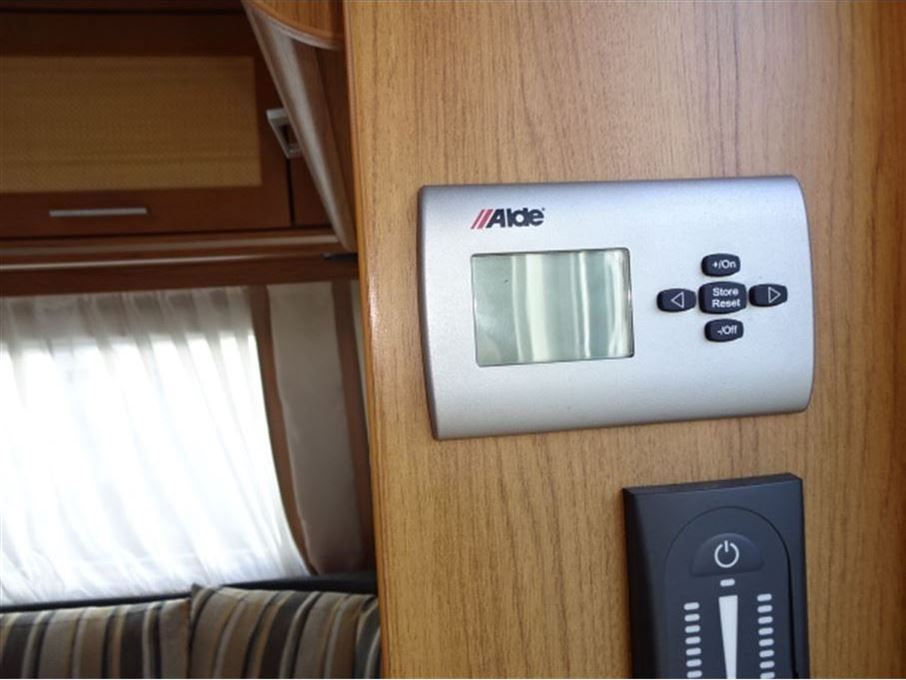 Knaus NORDIC PLUS 560 UF