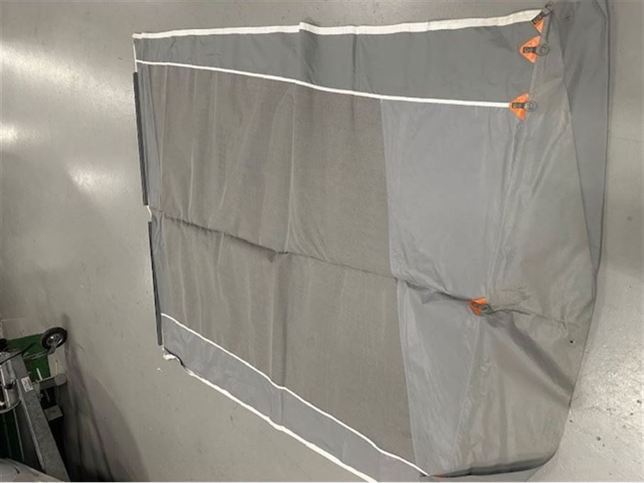 Isabella Shadow Side