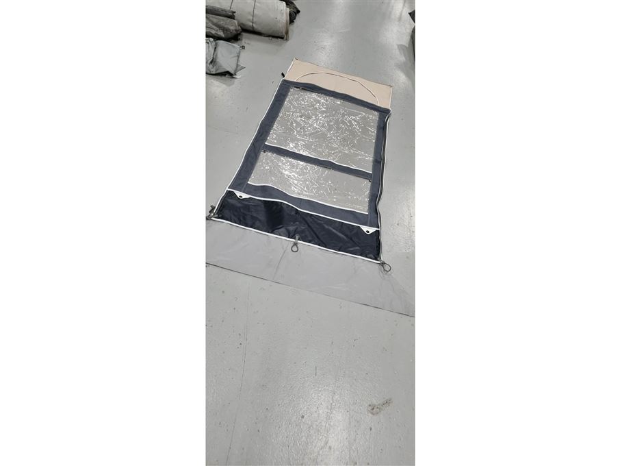 Isabella Front del Forum