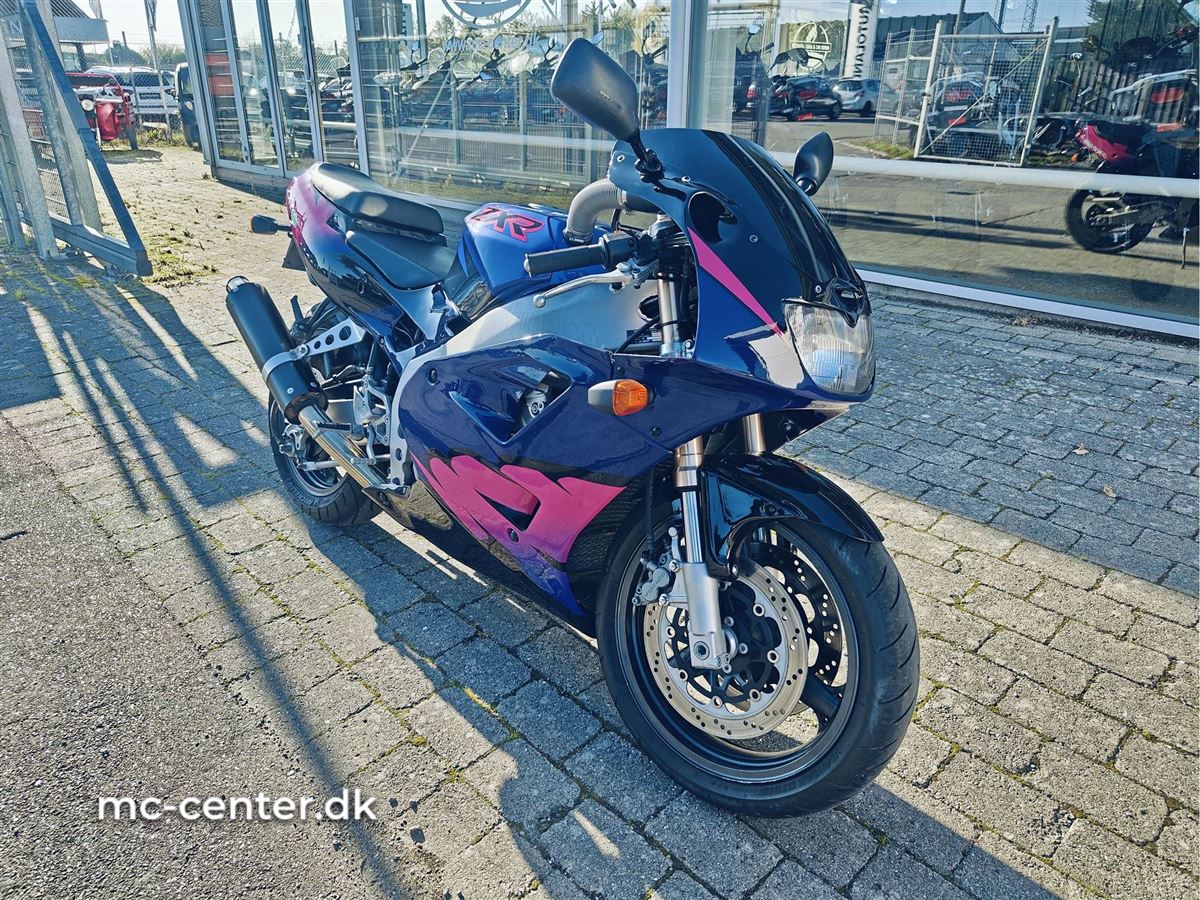 kawasaki-zxr-400