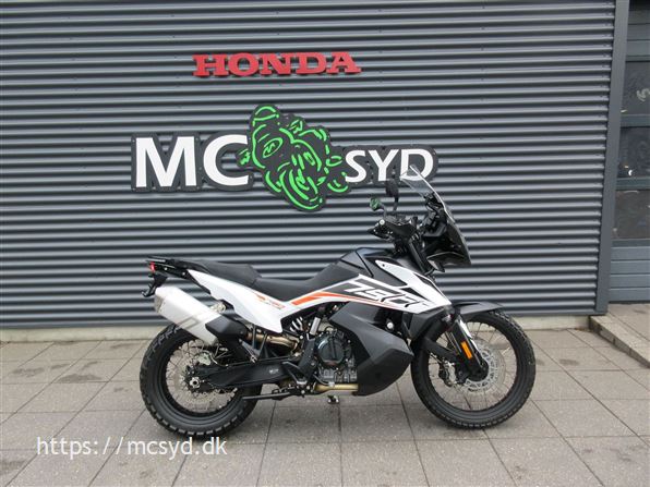 KTM 790