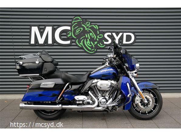 Harley-Davidson FLHTCUSE CVO Electra Glide Ultra