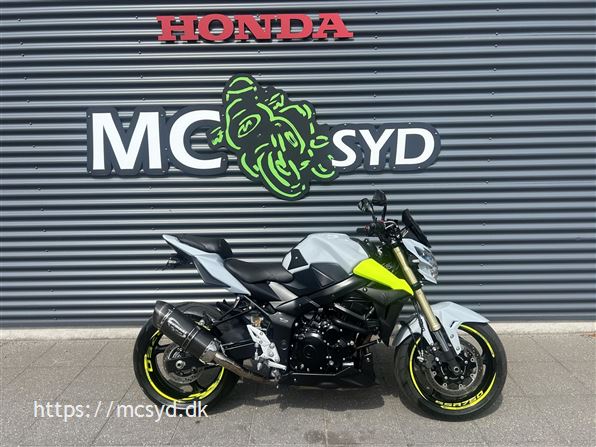 Suzuki GSR 750