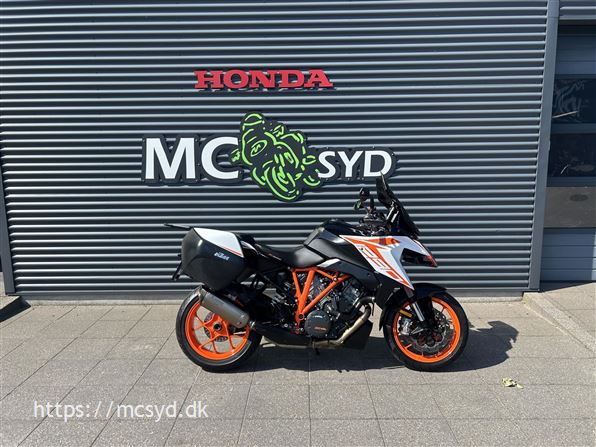 KTM 1290 Super Duke GT
