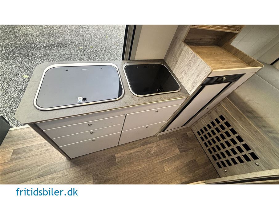 Bravia 599 165 Hk Trend